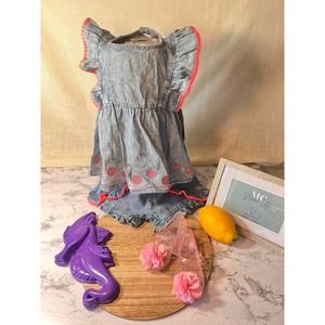 New with tags 2 piece Light jean set 5T